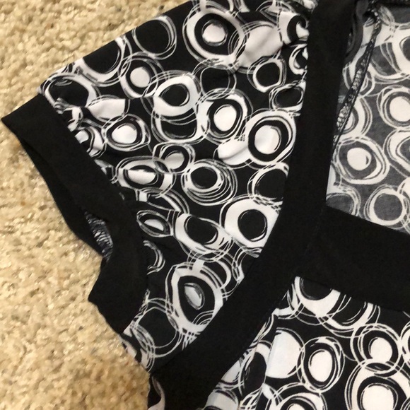 Wrapper black and white dotted blouse - Picture 5 of 7